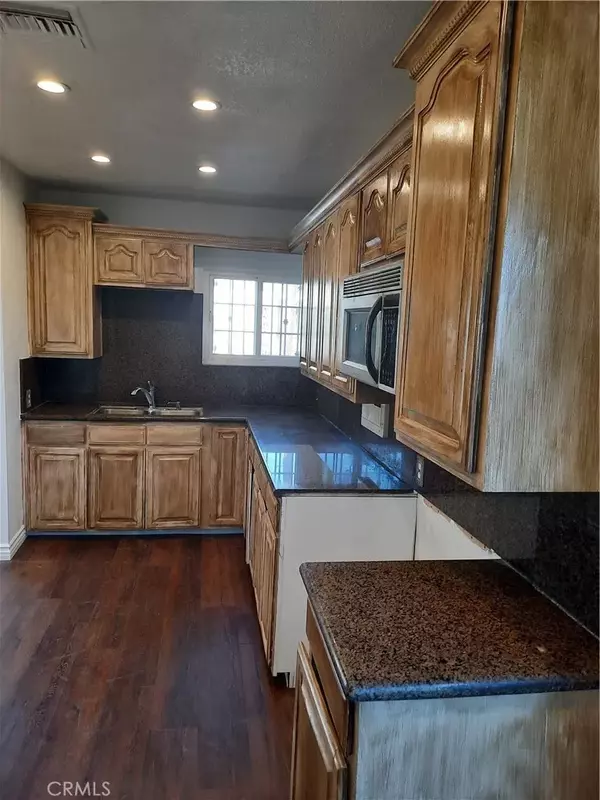 Inglewood, CA 90303,10701 Doty Ave