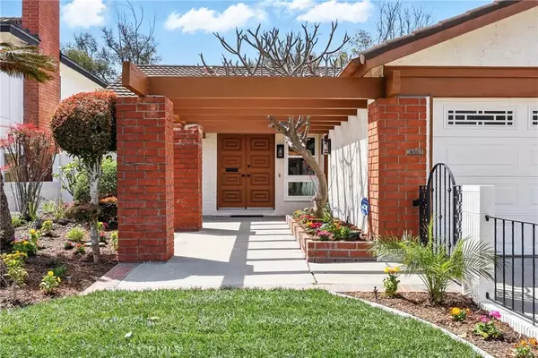 Cerritos, CA 90703,13538 Darvalle Street