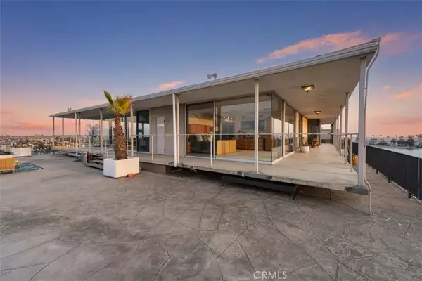Long Beach, CA 90803,5400 E The Toledo #701