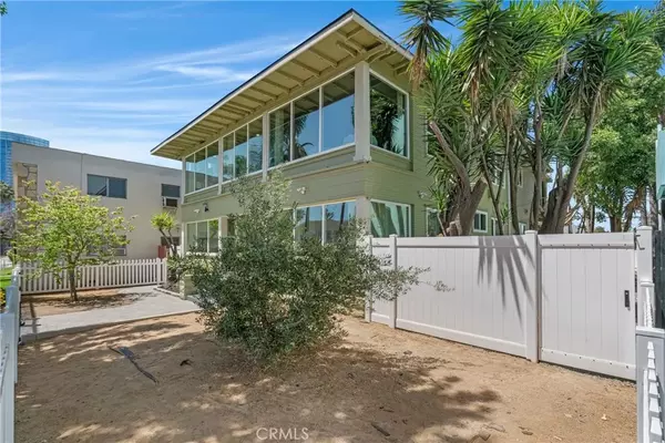 Long Beach, CA 90802,1123 E Ocean Blvd