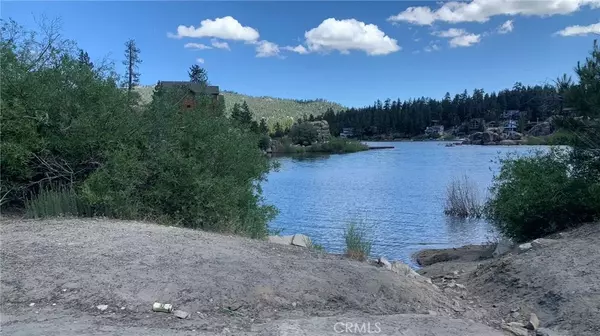 Big Bear Lake, CA 92315,826 Boulder Road