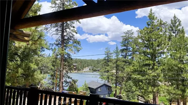 Big Bear Lake, CA 92315,826 Boulder Road