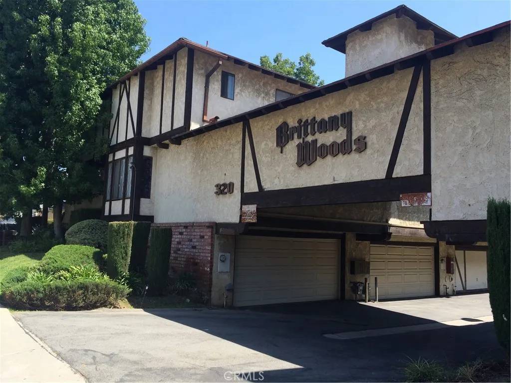 320 N Marguerita Avenue #4, Alhambra, CA 91801