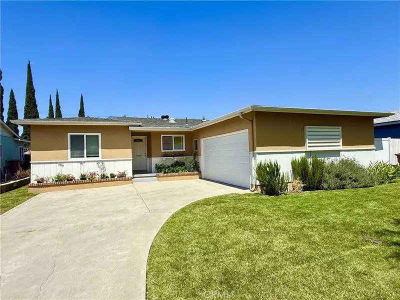 913 N Acacia Avenue, Fullerton, CA 92831