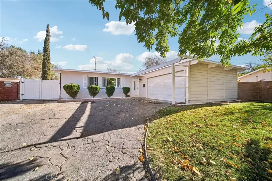 706 Woodgate Street, Lancaster, CA 93534