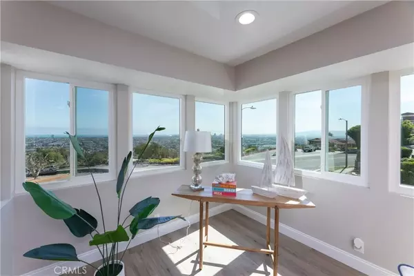 Signal Hill, CA 90755,2240 Stanley Avenue #9
