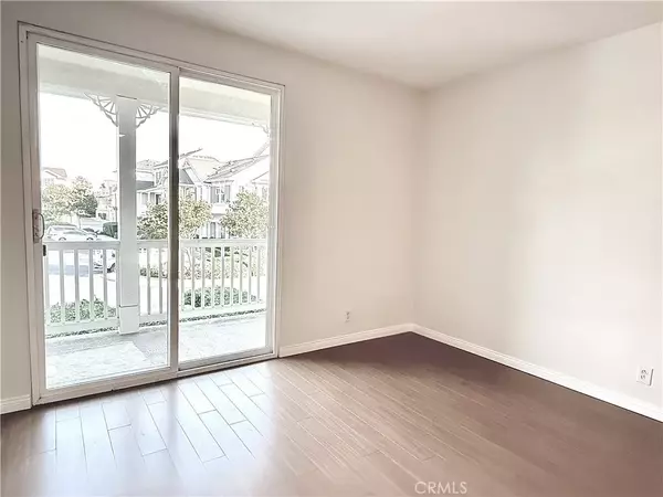 Irvine, CA 92606,1331 Abelia