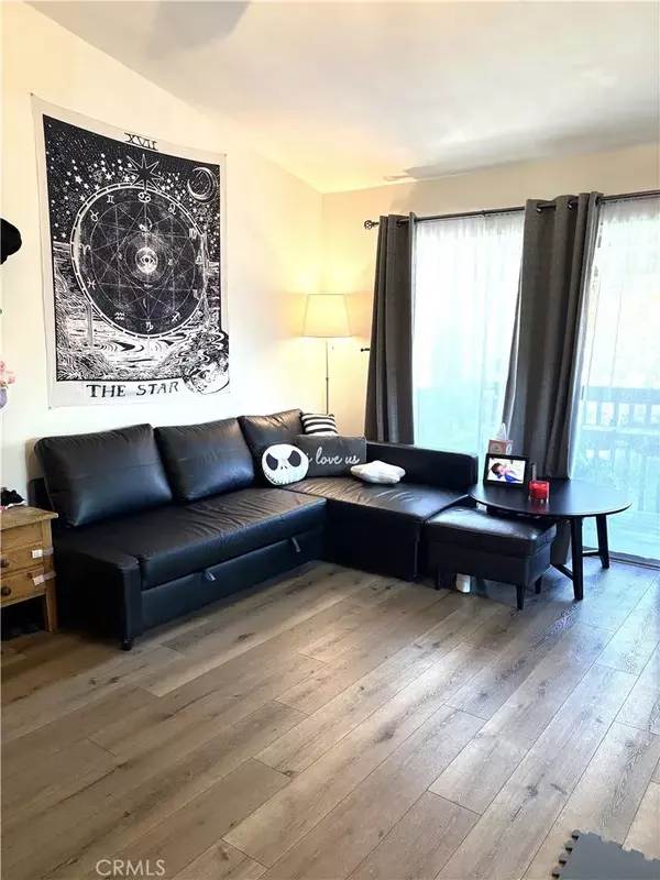 Lake Forest, CA 92630,23216 Orange Avenue #6
