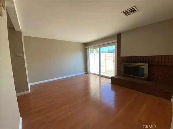Lakewood, CA 90715,20130 Village Green Drive