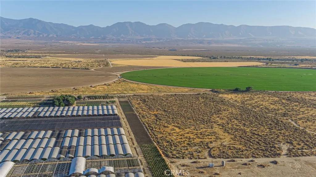 1593 Avenue R, Palmdale, CA 93591