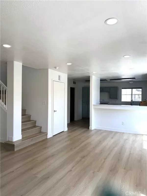 Harbor City, CA 90710,1011 HARBOR VILLAGE Drive #A