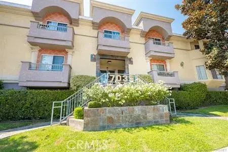 Van Nuys, CA 91406,7035 Woodley Avenue #119