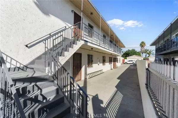 Long Beach, CA 90810,3390 Santa Fe Avenue