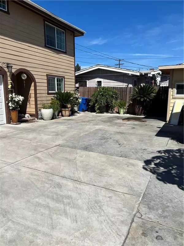 Los Angeles, CA 90011,995 E 55th Street