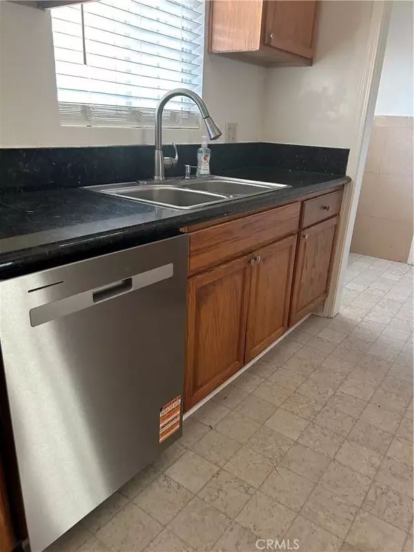 Lancaster, CA 93534,1411 W Avenue H9