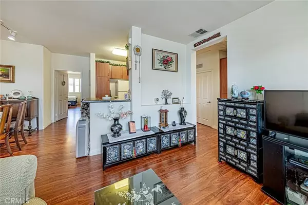 Walnut, CA 91789,735 Francesca #202