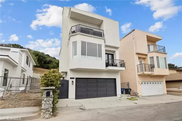 Tujunga, CA 91042,7422 valaho