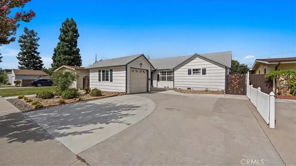 10929 Casanes Ave, Downey, CA 90241