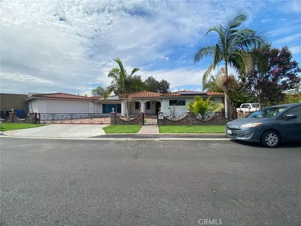 Downey, CA 90240,9017 Arrington Avenue