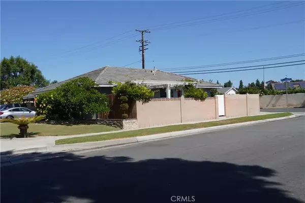 Fullerton, CA 92835,2454 Beacon Street