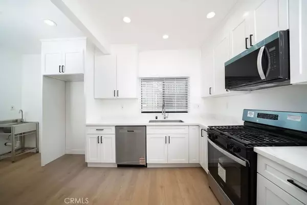 Long Beach, CA 90813,1044 Cedar Avenue