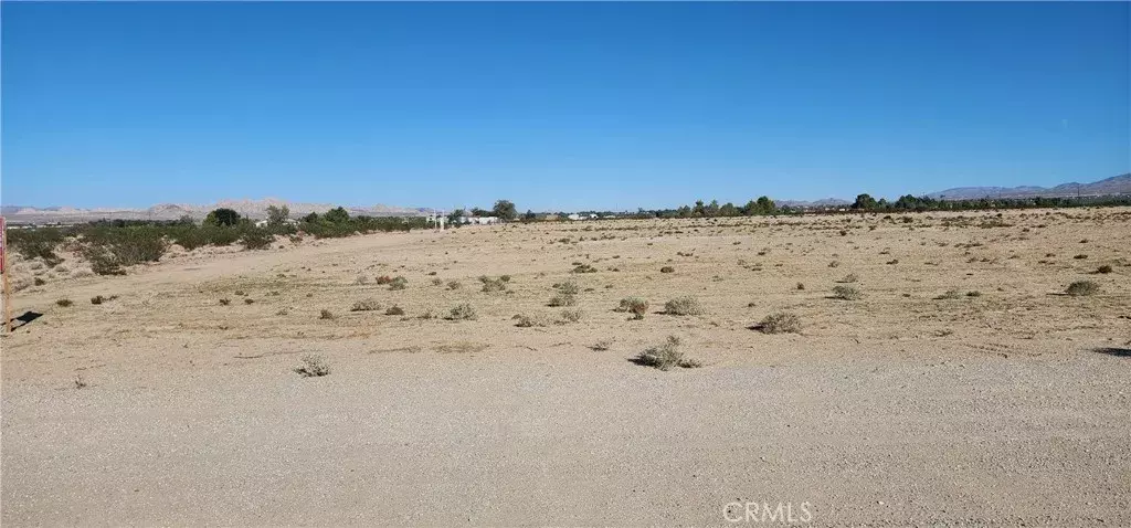 Lucerne Valley, CA 92356,10355 Jingal