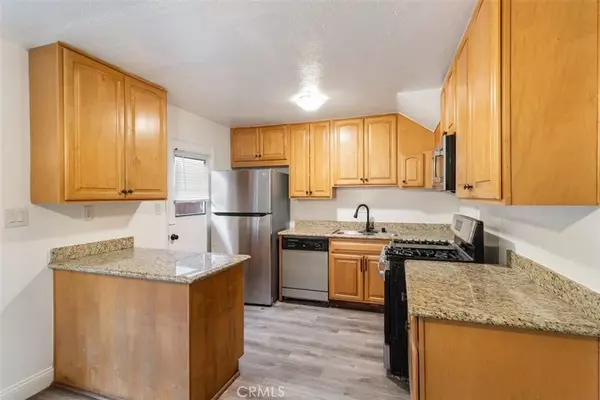 Northridge, CA 91325,17041 Roscoe Blvd. #4