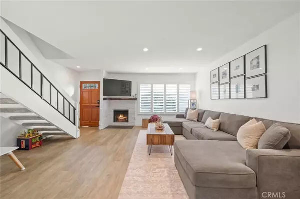 Fountain Valley, CA 92708,15890 Camo Bluff