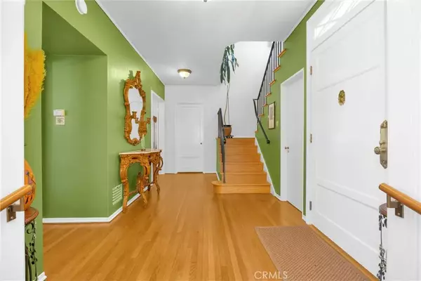 Long Beach, CA 90807,929 E Marshall