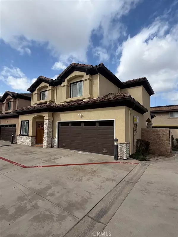 Bell, CA 90201,6518 Walker