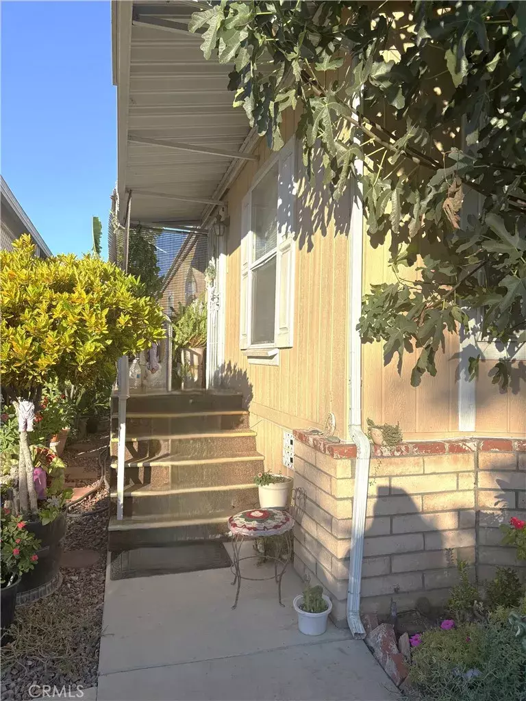 Whittier, CA 90604,10745 Victoria #4