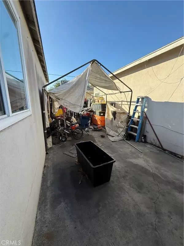 South Gate, CA 90280,3358 Michigan