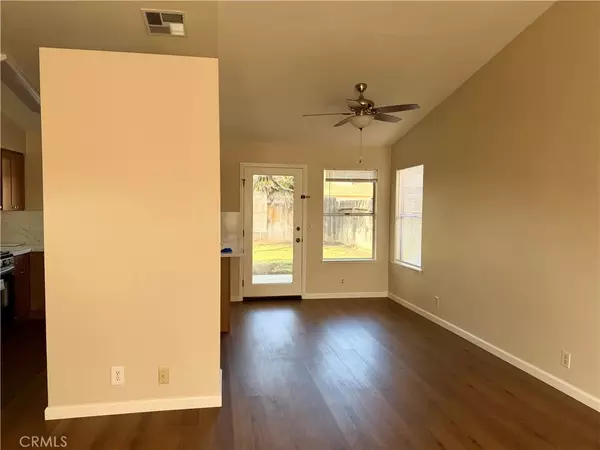 Hanford, CA 93230,990 Heartwood