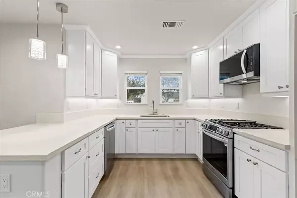 Lakewood, CA 90712,4506 Hedda Street