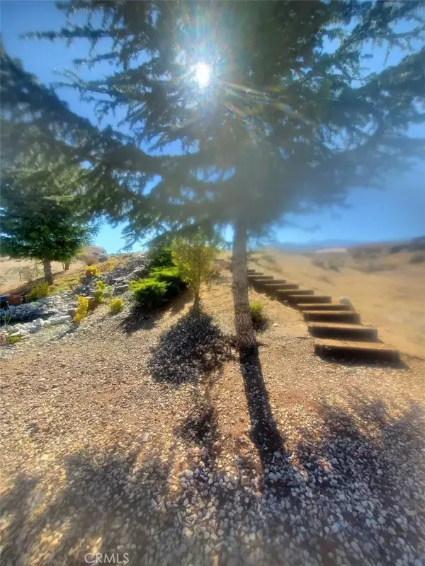 Phelan, CA 92371,5295 Snow Line