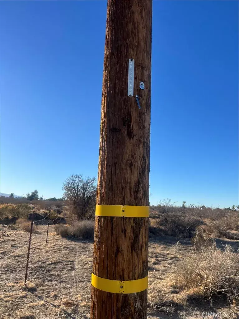 Phelan, CA 92371,0 Schlitz