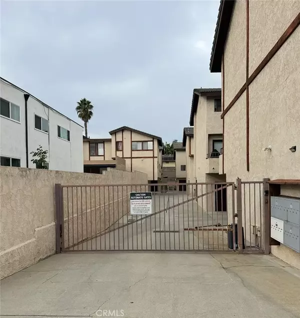 Gardena, CA 90247,1119 Magnolia Avenue #2