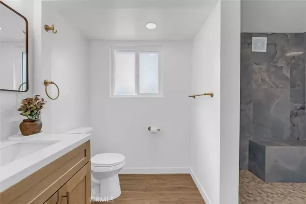 Pico Rivera, CA 90660,9950 La Docena