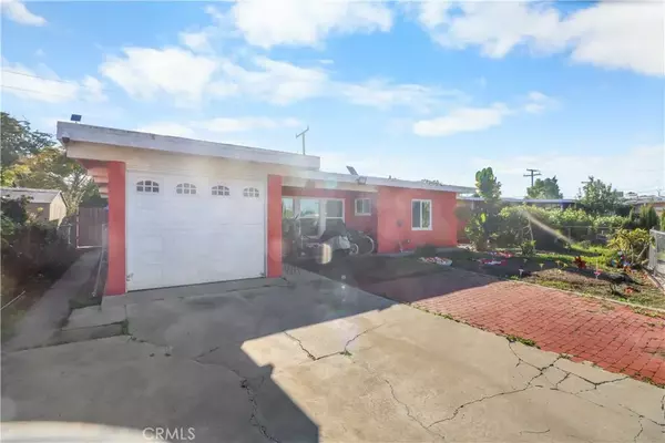 Compton, CA 90220,1718 W 166th St