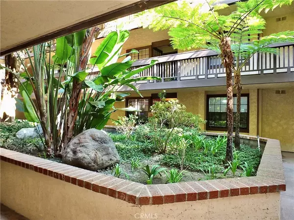 1655 Clark #124, Long Beach, CA 90815