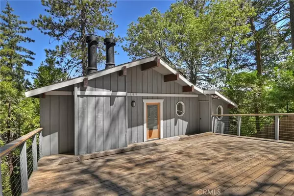 Crestline, CA 92325,23833 Lakeview Drive