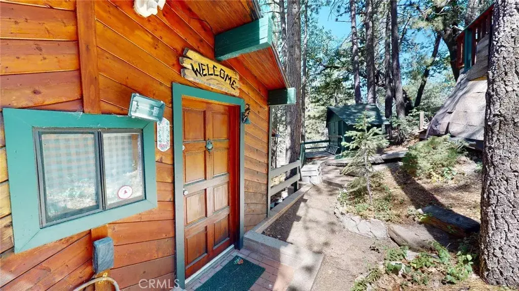 32701 Porcupine Lane, Arrowbear, CA 92382