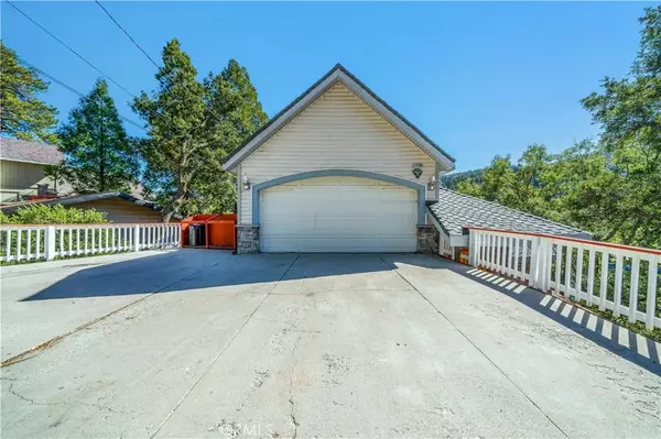 Crestline, CA 92325,24309 Zurich Drive