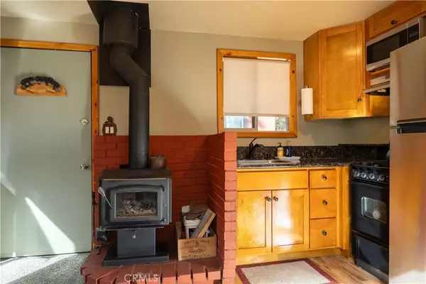 Sugarloaf, CA 92386,435 Moreno Lane