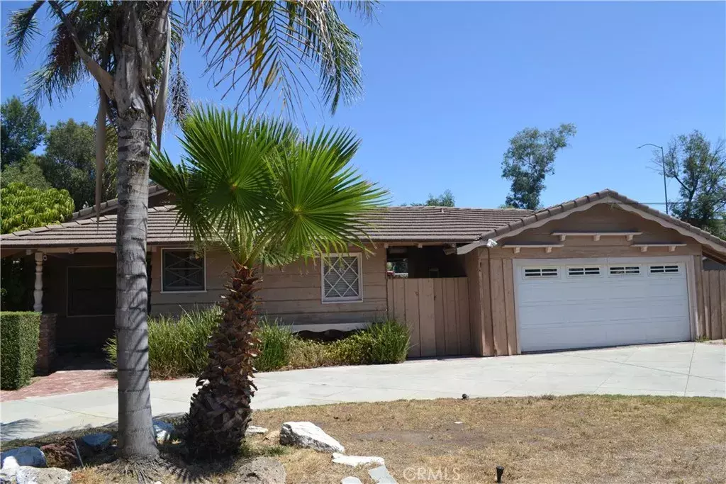 North Hills, CA 91343,8450 Aqueduct Avenue