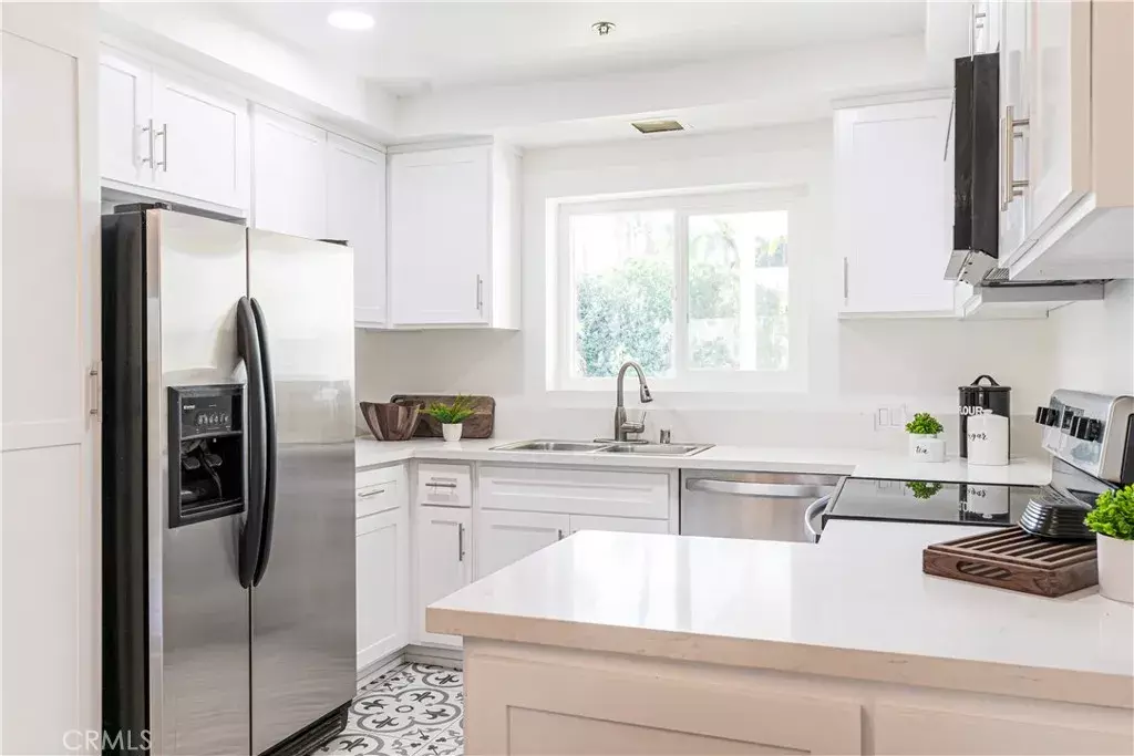 Rancho Palos Verdes, CA 90275,29641 S Western Avenue #309