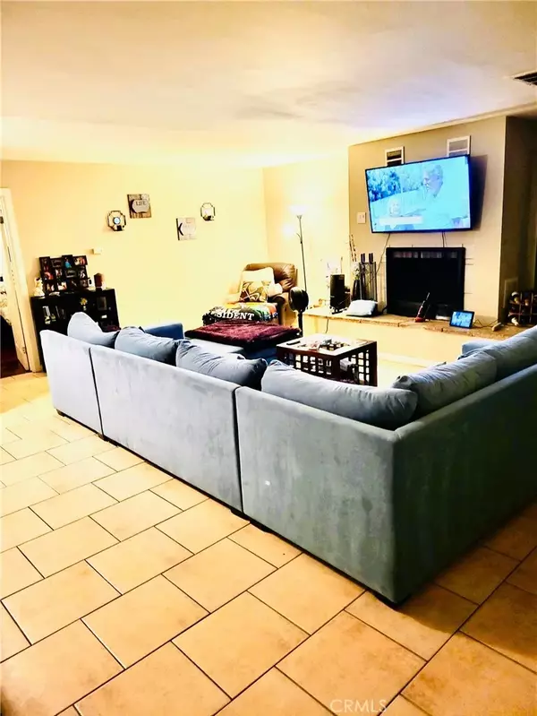 Lancaster, CA 93535,417 Lightcap Street