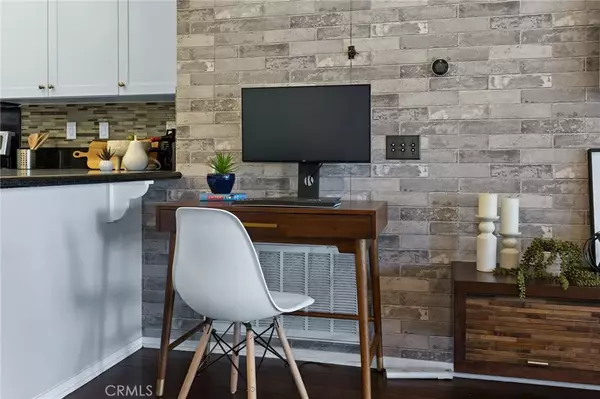 Hawthorne, CA 90250,13126 Union Avenue #203