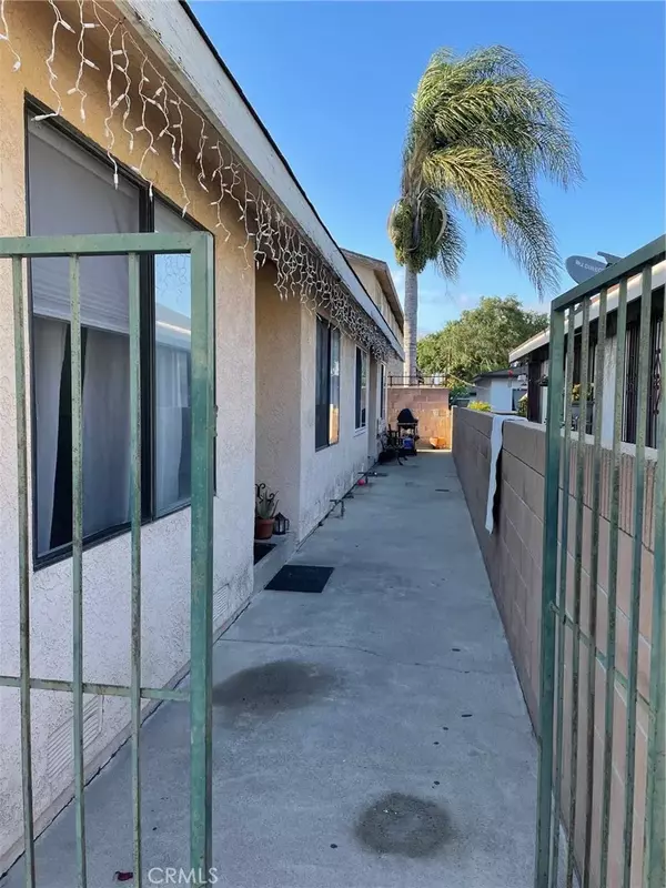 Hawthorne, CA 90250,4089 W 132nd Street
