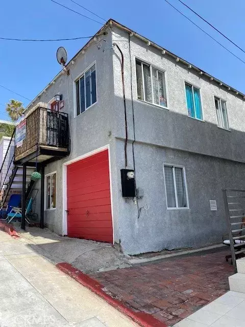 214 El Porto Street, Manhattan Beach, CA 90266
